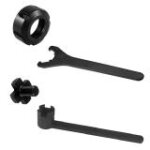 Spannschlüssel und Schrauben