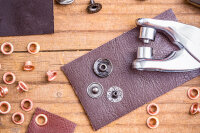 Ösenzange mit 100 Rundösen | 5,0 mm